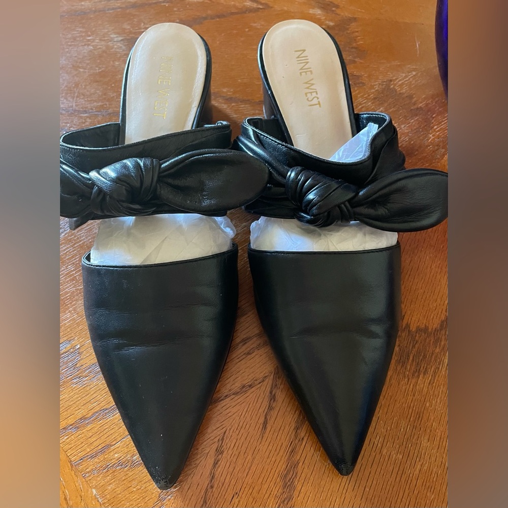 Nine West Black Knotted Mules